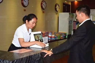 鄭州華筵商務酒店崗位技能大賽圓滿落幕，人臉身份證識別實操成亮點